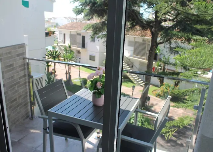 Bonito Ubicado En La Carihuela