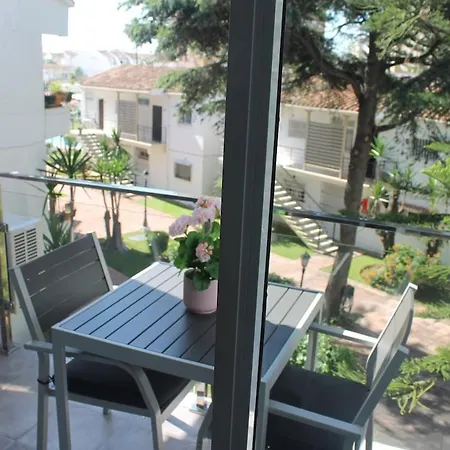 Bonito Ubicado En La Carihuela